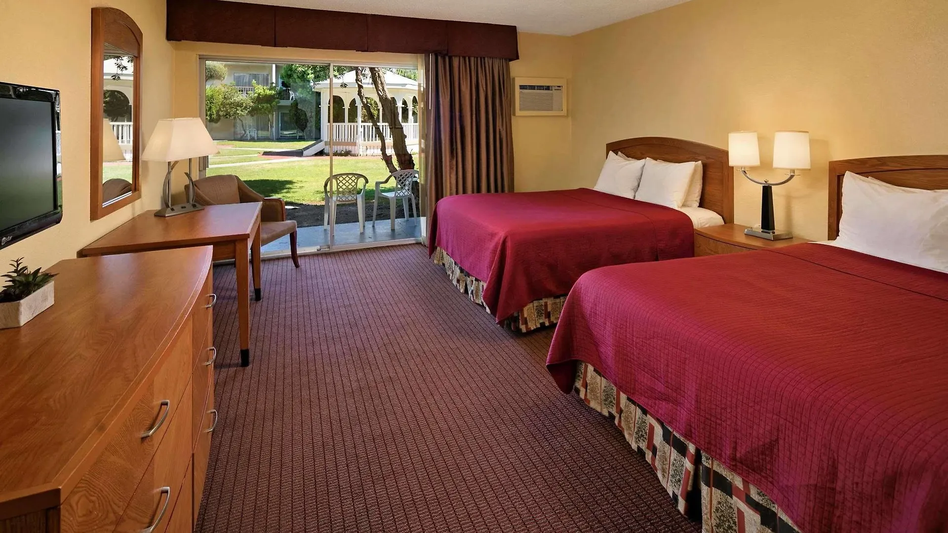 Golden Sails Hotel Long Beach